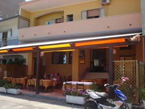 Un Posto Al Sole Bed & Breakfast Torretta  Екстериор снимка